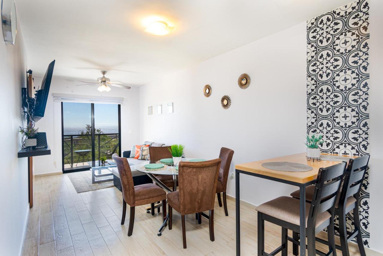 Stunning 2 Bedroom, 2 Bathroom Condo Just A 5 Minute Drive To The Beach カボ・サン・ルーカス エクステリア 写真