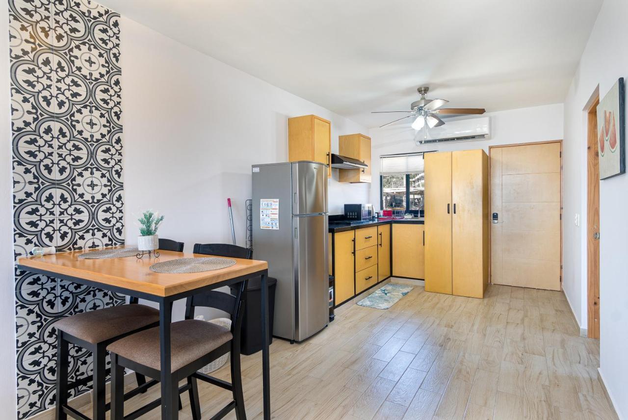 Stunning 2 Bedroom, 2 Bathroom Condo Just A 5 Minute Drive To The Beach カボ・サン・ルーカス エクステリア 写真