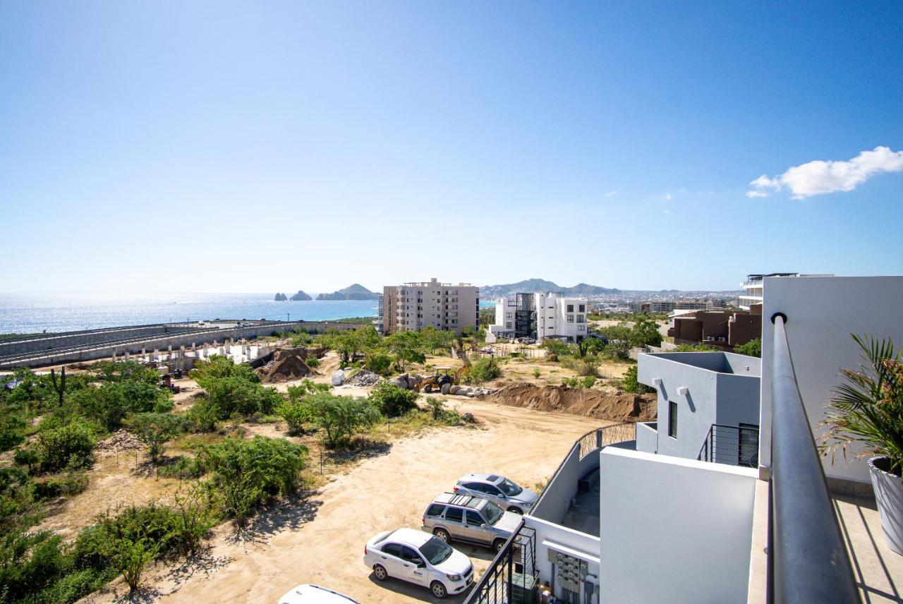 Stunning 2 Bedroom, 2 Bathroom Condo Just A 5 Minute Drive To The Beach カボ・サン・ルーカス エクステリア 写真