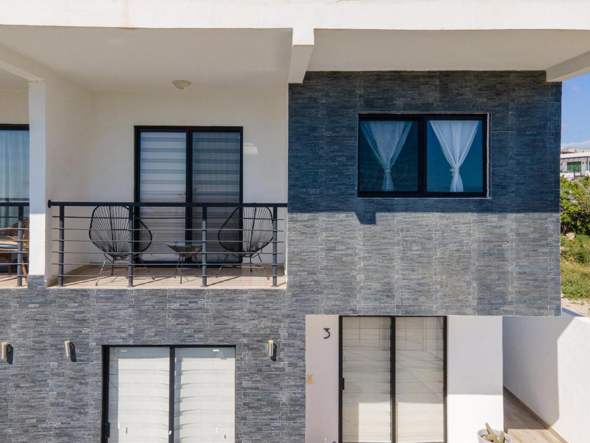 Stunning 2 Bedroom, 2 Bathroom Condo Just A 5 Minute Drive To The Beach カボ・サン・ルーカス エクステリア 写真