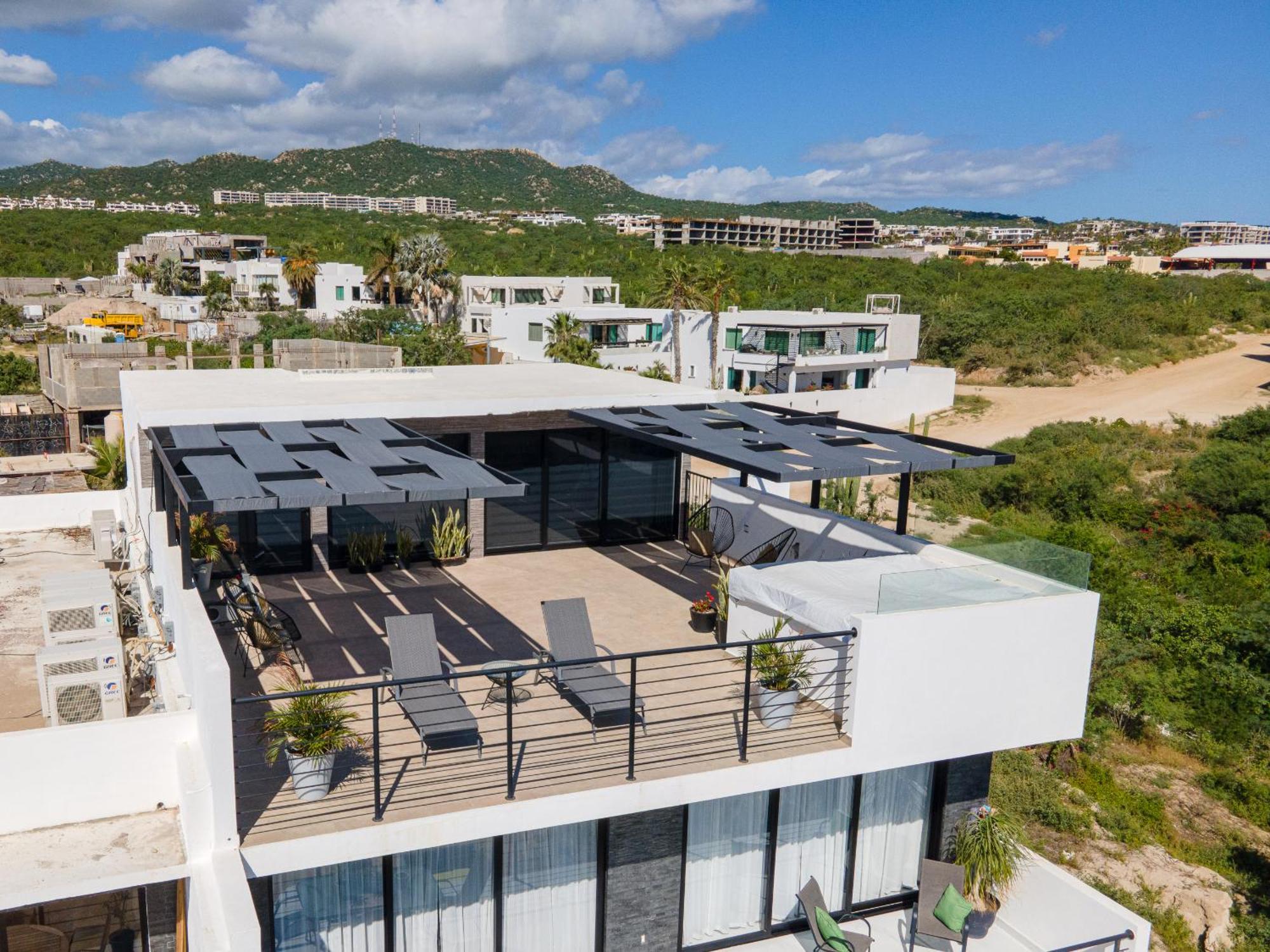 Stunning 2 Bedroom, 2 Bathroom Condo Just A 5 Minute Drive To The Beach カボ・サン・ルーカス エクステリア 写真